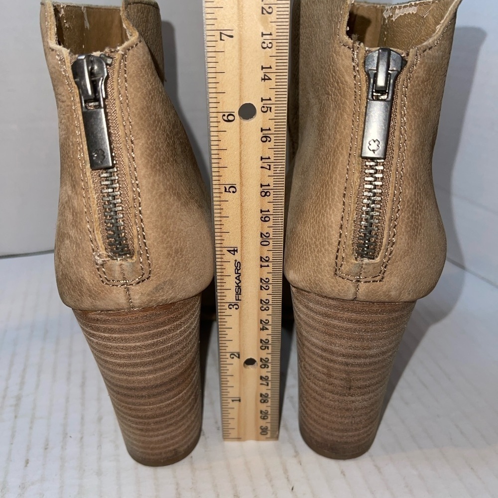 Lucky Brand Women's Boots Size 7M Tan Leather Upper Back Zip Block Heel - Picture 9 of 10